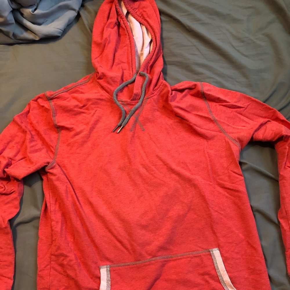 Mens lightweight pullover hoodie. BKE Large